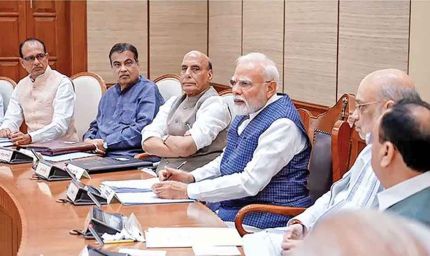 मोदी कैबिनेट का बड़ा फैसला, पेंशन योजनाओं से हटा इंदिरा गांधी का नाम