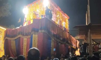 बस्तर दशहरा: फूल रथ खींचने पर ग्रामीण-पुलिस में झड़प