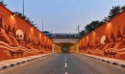 एयर शो के लिए संवर रही काशी, दीवारों पर उकेरी जा रही गंगा घाटों की छटा