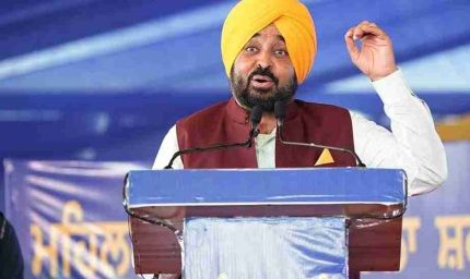 CM मान का केंद्र पर निशाना, बोले- ‘पहले वोटर सरकार चुनते थे, अब वोटर ही खतरे में’
