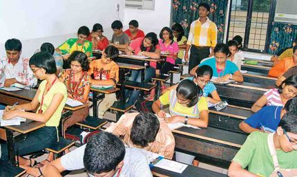मध्यप्रदेश में कोचिंग सेंटरों पर कसेगा शिकंजा, 90 दिन में पंजीयन और CCTV अनिवार्य करने का प्रस्ताव