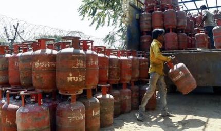 LPG सिलेंडर पर HPCL को ₹245 का नुकसान, नवंबर में बढ़कर ₹327 तक पहुंचने का अनुमान