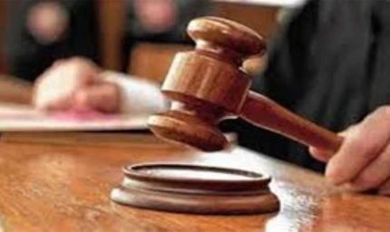 अंग्रेजी के अंकों पर हाई कोर्ट ने उठाए सवाल, 10वीं की छात्रा को बाकी विषयों में 75 से ज्यादा अंक