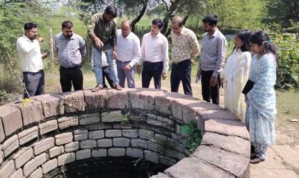 आयुक्त  तारन प्रकाश सिन्हा ने बेमेतरा जिले में वीबी-जी राम जी योजना के कार्यों का किया सघन निरीक्षण