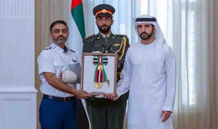 कॉकपिट में हमले के बाद भी डटे रहे भारतीय पायलट स्मित मछार, UAE ने बहादुरी के लिए किया सम्मानित