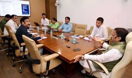 उच्च जोखिम वाली गर्भवती महिलाओं की समय पर स्वास्थ्य संस्थानों में भर्ती करें सुनिश्चित : उप मुख्यमंत्री शुक्ल