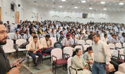 योगी सरकार में साइबर क्राइम के खिलाफ बड़ी कार्रवाई, ऑनलाइन उत्पीड़न में फंसे 24 बच्चों का रेस्क्यू