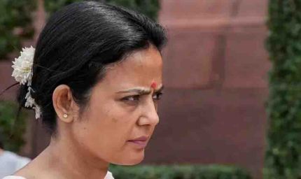 महुआ मोइत्रा को सुप्रीम कोर्ट से झटका, AIF और FPI के असली मालिकों की जानकारी सार्वजनिक करने की मांग खारिज