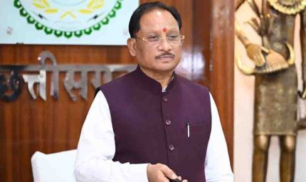 मुख्यमंत्री विष्णु देव साय ने बाबा कार्तिक उरांव की जन्मशताब्दी पर उनकी आदमकद प्रतिमा का किया अनावरण