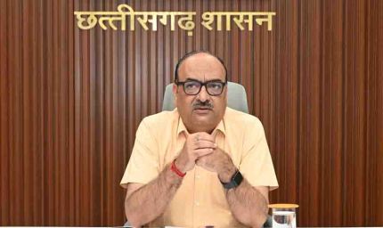 शासकीय योजनाओं के क्रियान्वयन और निर्माण कार्यों में तेजी लाई जाएरू मुख्य सचिव विकासशील
