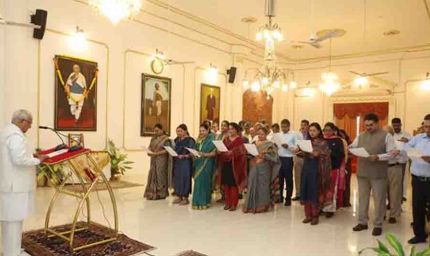 राज्यपाल मंगुभाई पटेल ने राष्ट्रीय एकता दिवस पर दिलाई एकता की शपथ, लोकभवन में मनाई सरदार पटेल की जयंती