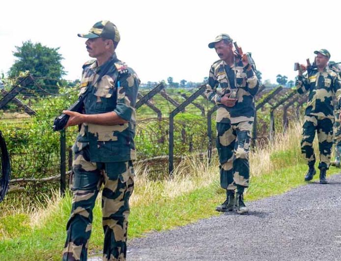 तरनतारन में BSF की बड़ी कार्रवाई, घुसपैठ की कोशिश कर रहे 2 पाकिस्तानी मारे गए