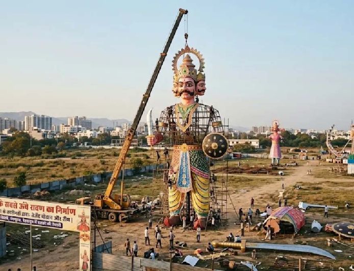 अंबाला के कारीगरों का कमाल, दिल्ली-पंचकूला में बनेंगे 221 फीट ऊंचे रावण के विशाल पुतले