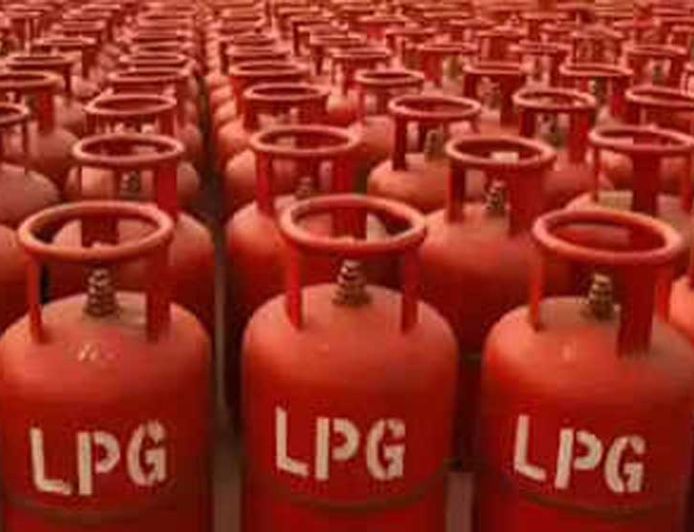 भोपाल में 1 लाख LPG उपभोक्ताओं पर गैस संकट, KYC नहीं कराने पर कनेक्शन ब्लॉक; बुकिंग भी ठप