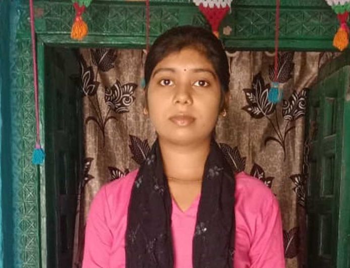 लाड़ली लक्ष्मी योजना ने बदली अंशिता की जिंदगी, संघर्षों को मात देकर कॉलेज तक पहुंची बेटी
