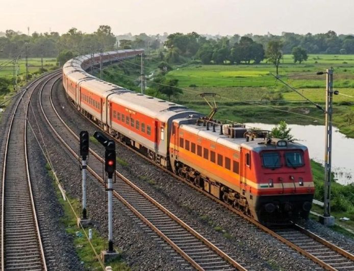 रक्सौल से मुंबई के लिए नई सुपरफास्ट ट्रेन की मांग तेज, सीतामढ़ी-मुजफ्फरपुर के यात्रियों को मिलेगी राहत