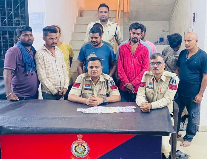 Bilaspur में जुआ फड़ पर पुलिस की रेड, 10 जुआरी गिरफ्तार