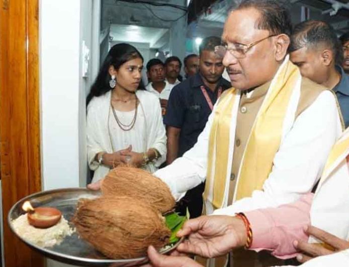 बाबा गुरु घासीदास जी के सत्य, अहिंसा और सामाजिक समरसता के मार्ग पर आगे बढ़ रही प्रदेश सरकार : मुख्यमंत्री विष्णु देव साय