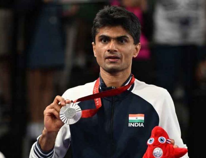 IAS अफसर सुहास यथिराज का एशियन पैरा गेम्स में कमाल, बैडमिंटन में जीता ब्रॉन्ज मेडल