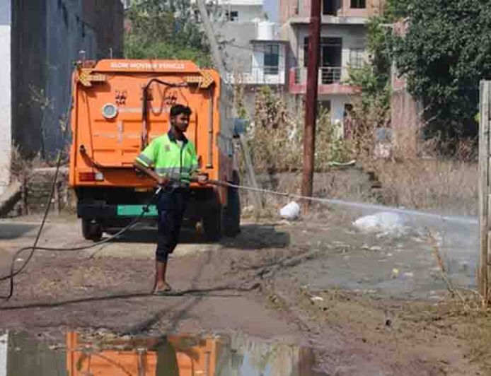 बाढ़ के बाद जनजीवन सामान्य बनाने में जुटा नगर निगम, सफाई और मच्छर नियंत्रण अभियान तेज