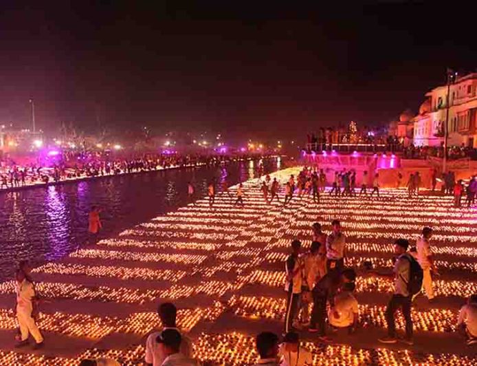 सीएम योगी के मार्गदर्शन में भव्य होगा अयोध्या का दीपोत्सव, तैयारियों पर मंथन