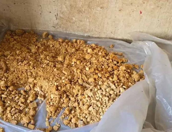 दीवाली से पहले सिरसा में नकली मिठाई का खुलासा, फैक्ट्री से 400 किलो बर्फी जब्त