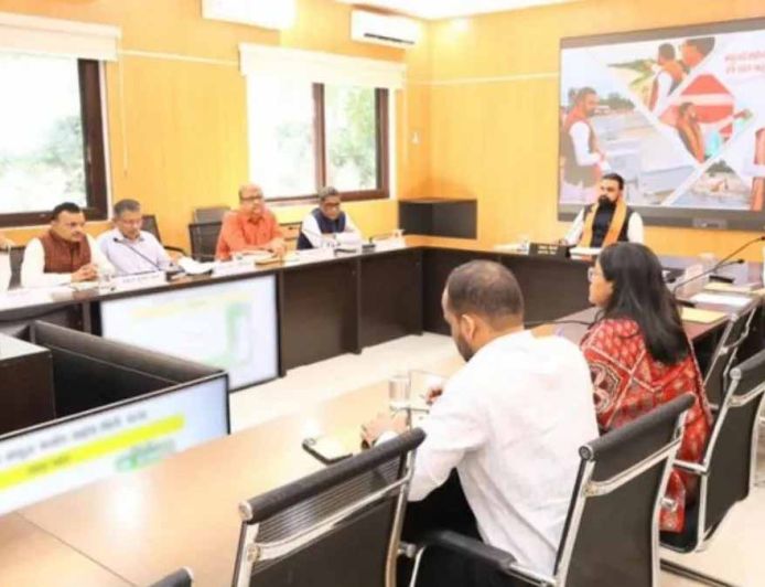 बिहार में 12 लाख आवास बनाने का लक्ष्य, सीएम सम्राट चौधरी ने अधिकारियों को दिए तेजी लाने के निर्देश