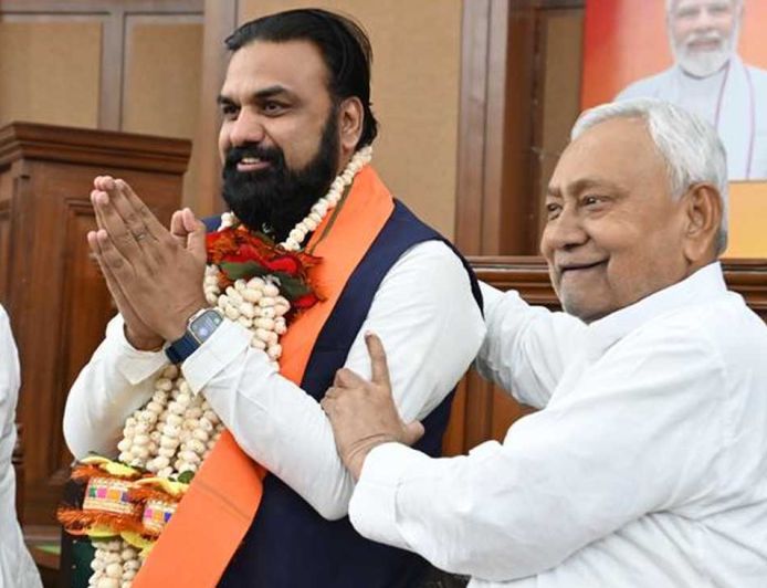 नीतीश के करीबी IAS की बिहार में फिर होगी एंट्री! सम्राट चौधरी के प्रधान सचिव बनने की चर्चा