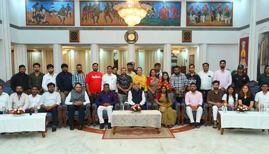 बस्तर की बदली तस्वीर को देश दुनिया तक पहुंचाएं सोशल मीडिया इन्फ्लुएंसर - राज्यपाल  डेका