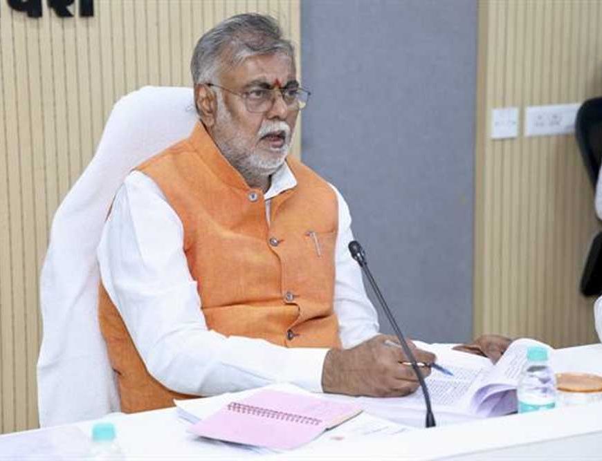 पंचायतों को जवाबदेह, पारदर्शी और आत्मनिर्भर बनाना सरकार की प्राथमिकता : मंत्री  प्रह्लाद सिंह पटेल