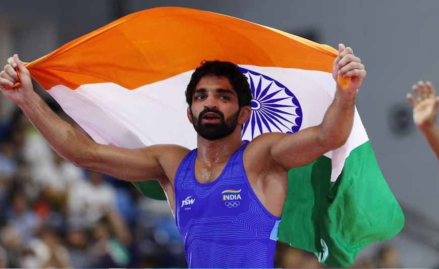 10 साल की उम्र में मां, एक साल बाद पिता को खोया, अब एशियन गेम्स में अमन सहरावत ने जीता GOLD