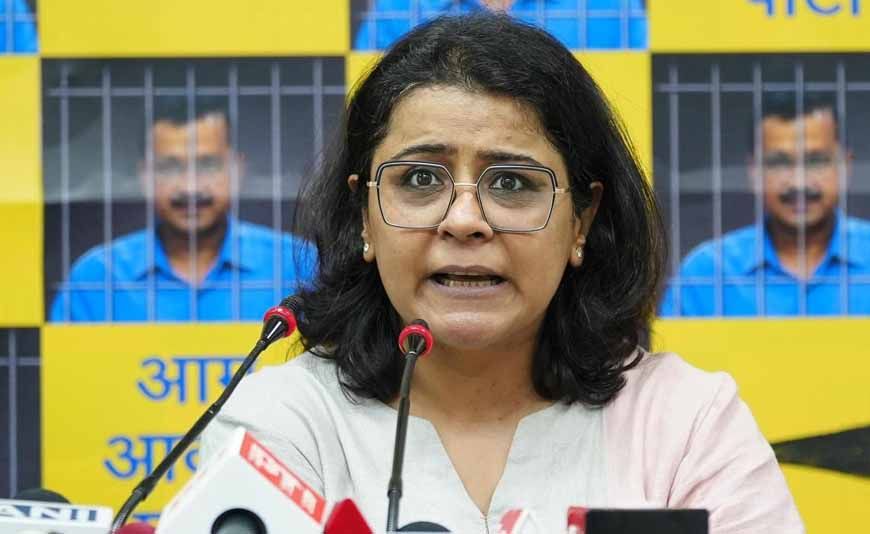 अरविंद केजरीवाल की पार्टी को झटका, AAP का बड़ा टीवी चेहरा कांग्रेस में शामिल