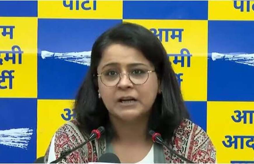 AAP को बड़ा झटका, राष्ट्रीय प्रवक्ता प्रियंका कक्कड़ ने छोड़ी पार्टी; कांग्रेस में हुईं शामिल