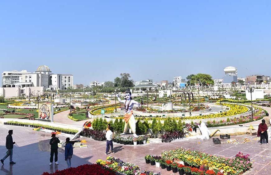बरेली में नवरात्र से खुलेगी रामायण वाटिका, 51 फीट ऊंची श्रीराम प्रतिमा बनेगी मुख्य आकर्षण