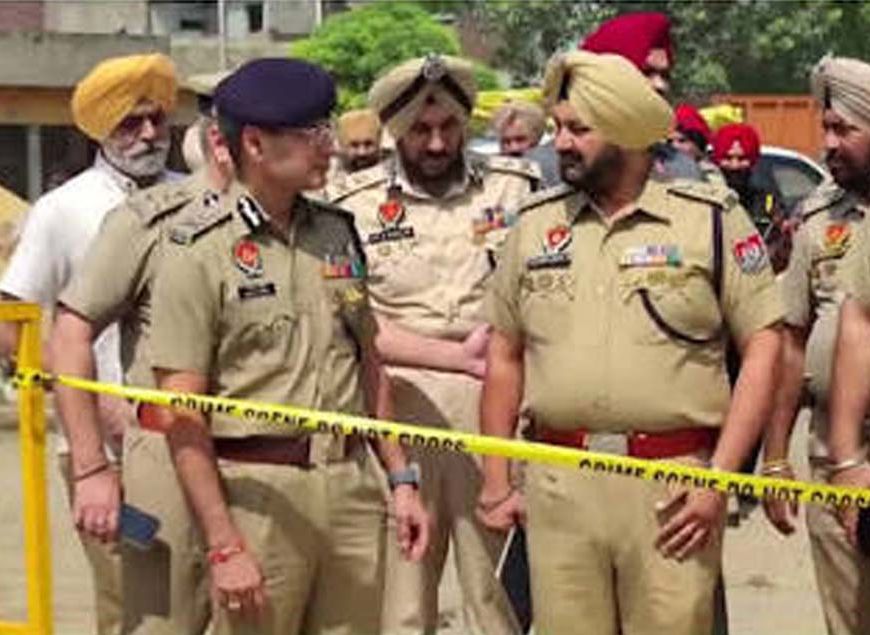 अजनाला गोलीकांड में घायल ASI निकले भाई के कत्ल के गवाह, अस्पताल में मिलने पहुंचे DGP