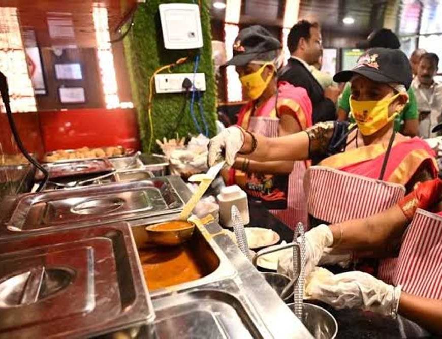 यूपी में 2100 से अधिक कैंटीन बनीं आत्मनिर्भरता की ‘प्रेरणा’, दस हजार परिवारों का बनीं सहारा