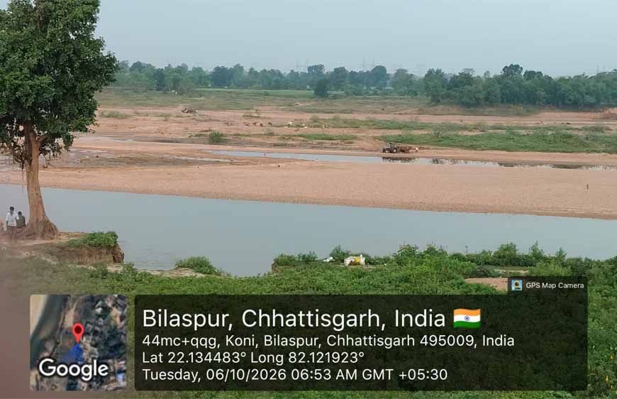चालू है न्यायधानी में अवैध रेत खनन का कारोबार! नदी में दिनदहाड़े चल रहे ट्रैक्टर, प्रशासन की निगरानी पर उठे सवाल