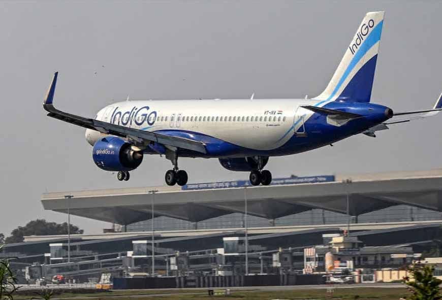 IndiGo यात्रियों को झटका! बढ़ा फ्यूल चार्ज, टिकट पर ₹1,200 तक ज्यादा देने होंगे; जानें कब से लागू