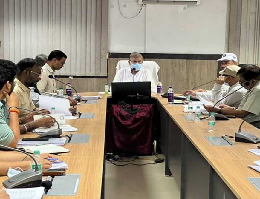 उपभोक्ताओं को निर्बाध विद्युत आपूर्ति और सरल, सुगम विद्युत सेवाएं उपलब्ध कराएं : ऊर्जा मंत्री  तोमर