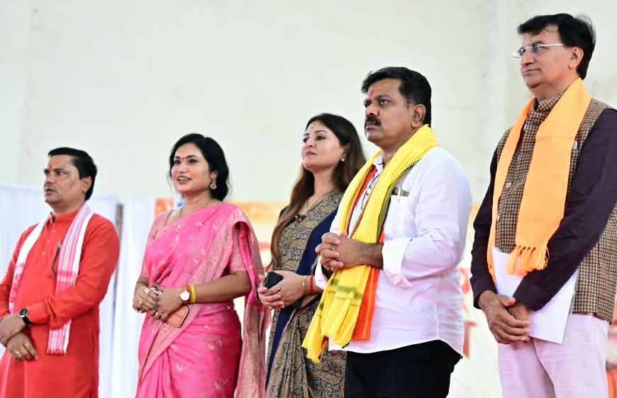 रायपुर : सेवा संकल्प अभियान के तहत कबीरधाम में निकली भव्य सेवा ज्योति यात्रा, उप मुख्यमंत्री विजय शर्मा हुए शामिल