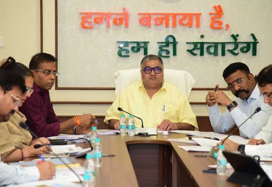 पर्यटन, संस्कृति, धार्मिक न्यास एवं धर्मस्व मंत्री राजेश अग्रवाल ने की विभागीय योजनाओं की उच्चस्तरीय समीक्षा, अधिकारियों को दिए महत्वपूर्ण निर्देश