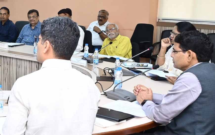 कागजों से निकलकर ज़मीनी स्तर पर दिखे शिक्षा नीति: उच्च शिक्षा मंत्री टंक राम वर्मा