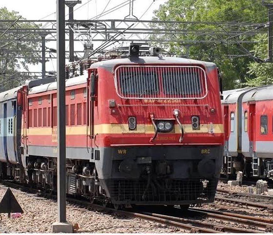 आरा से दिल्ली जाने वाली 4 ट्रेनें रद्द, राजधानी और मगध एक्सप्रेस के यात्रियों की बढ़ी परेशानी