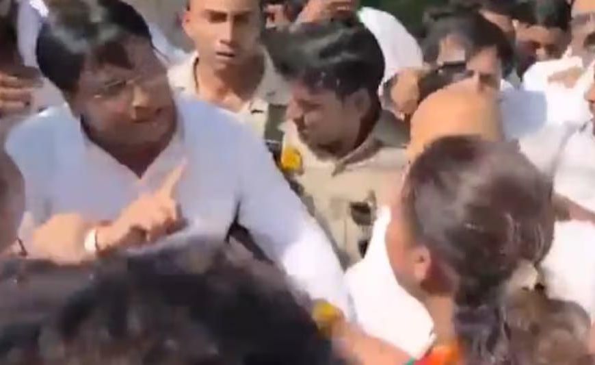 लखनऊ  में यूपी कांग्रेस मुख्यालय पर हंगामा, अजय राय और ममता चौधरी के समर्थक आमने-सामने
