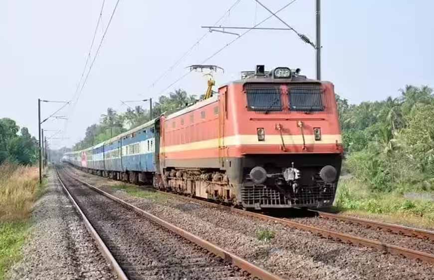 मैहर मेले में श्रद्धालुओं को रेलवे की सौगात, मां शारदा के दर्शन के लिए 8 ट्रेनों को मिला स्टॉपेज
