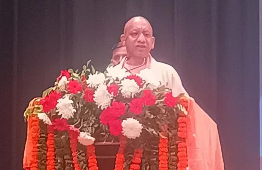 योगी आदित्यनाथ का कांग्रेस पर हमला, बोले- अराजकता नहीं छोड़ी तो बचा-खुचा राजनीतिक अस्तित्व भी खत्म होगा