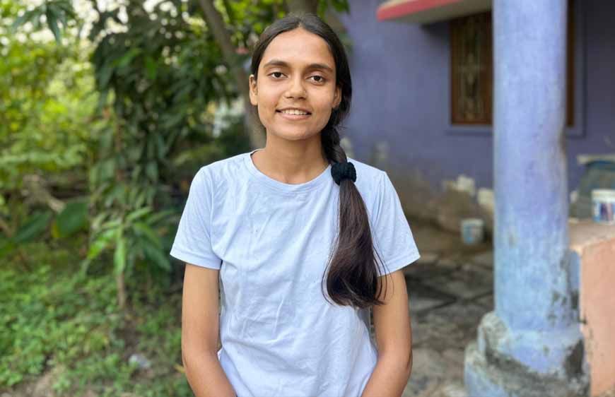श्रमिक परिवार की बेटी निकिता के सपनों को मिला संबल, नोनी सशक्तिकरण योजना से पढ़ाई की राह हुई आसान