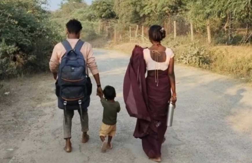 तीन साल के बेटे को लेकर 150 किमी पैदल चला झांसी का परिवार, मैहर पहुंचने की बताई वजह