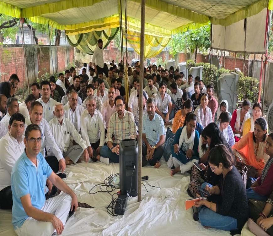 राजनांदगांव में पटवारियों की हड़ताल से राजस्व कार्य ठप, भौतिक सत्यापन प्रभावित