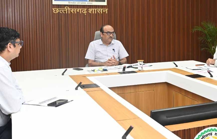 मुख्य सचिव की अध्यक्षता में प्रधानमंत्री आवास योजना (शहरी) की समीक्षा बैठक संपन्न